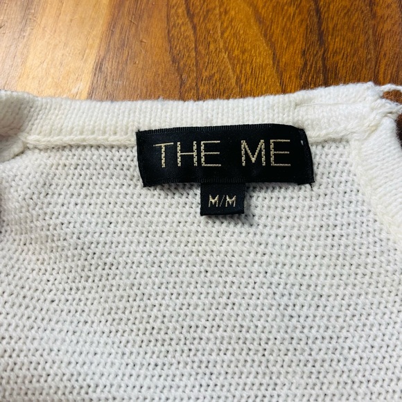 Sequin Embellished Sweater – White Knit with Black & Silver Accents - Picture 12 of 12